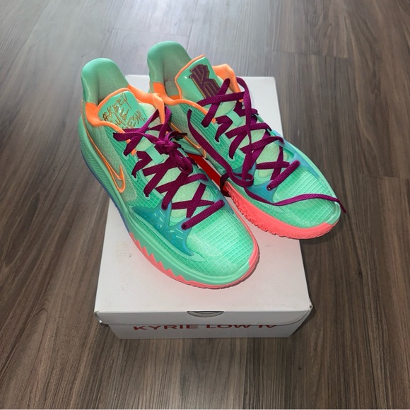 Nike Kyrie Low “Keep Sue Fresh” Men's Size Green Orange